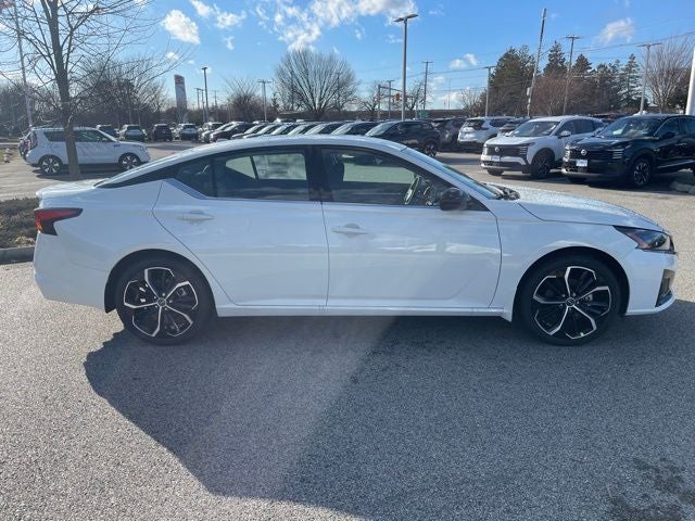 2025 Nissan Altima 2.5 SR