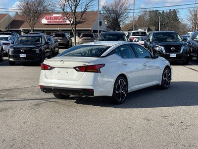 2025 Nissan Altima 2.5 SR