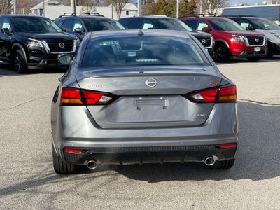 2025 Nissan Altima 2.5 SR