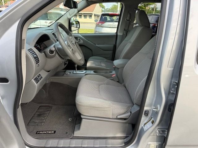 2021 Nissan Frontier SV