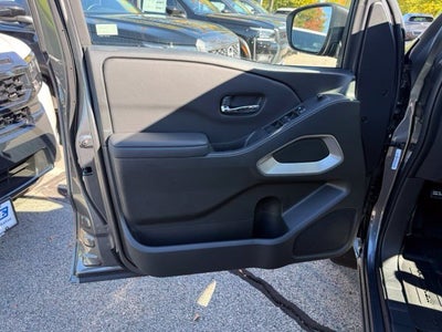 2027 Nissan Frontier SV