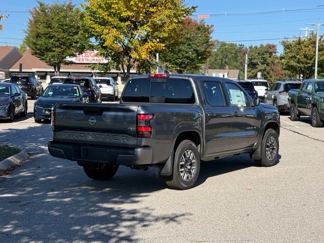 2027 Nissan Frontier SV