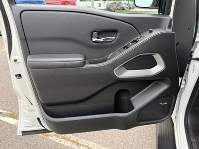 2025 Nissan Frontier SV