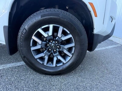 2023 Nissan Frontier SV