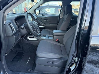 2024 Nissan Frontier SV