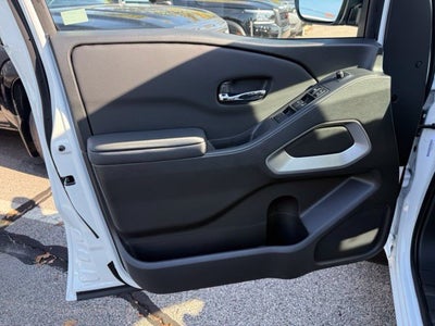 2027 Nissan Frontier SV