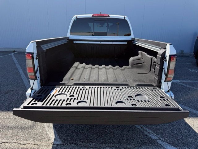 2027 Nissan Frontier SV