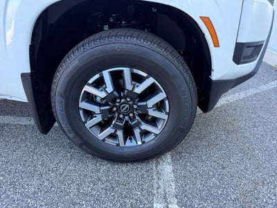 2027 Nissan Frontier SV