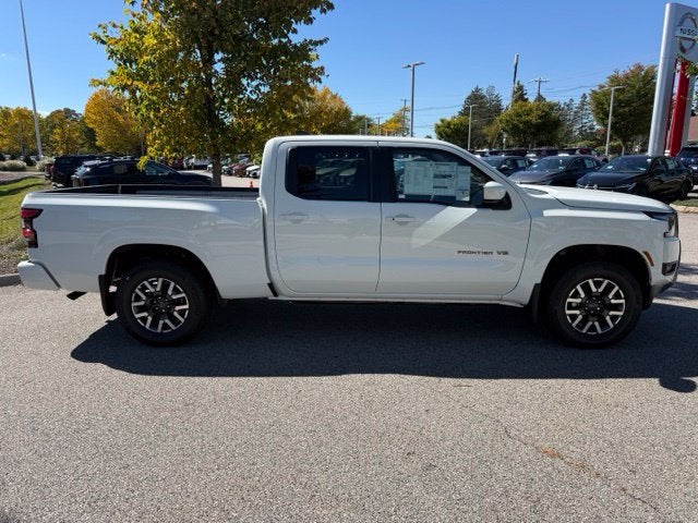 2027 Nissan Frontier SV