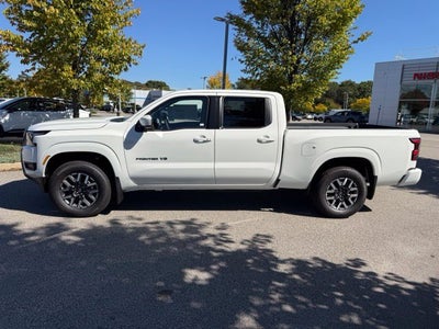 2027 Nissan Frontier SV
