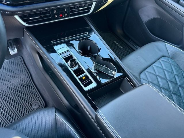 2024 Volkswagen Atlas Cross Sport 2.0T SEL Premium R-Line