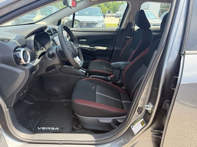 2025 Nissan Versa 1.6 SR