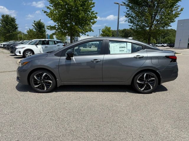 2025 Nissan Versa 1.6 SR