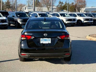 2025 Nissan Versa 1.6 SR