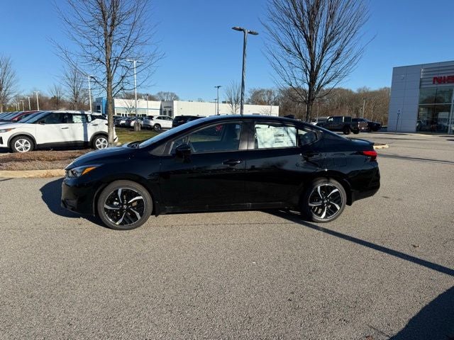 2025 Nissan Versa 1.6 SR