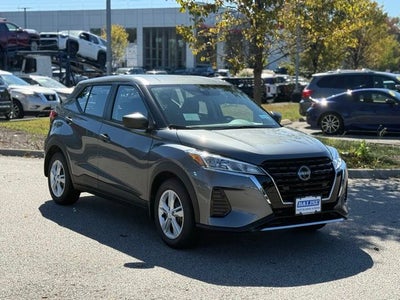 2025 Nissan Kicks Play S