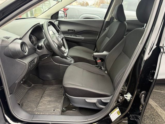 2025 Nissan Kicks Play S
