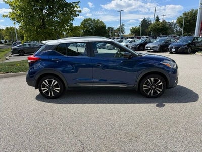 2019 Nissan Kicks SR