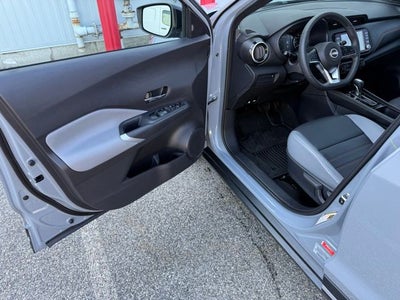 2024 Nissan Kicks SR