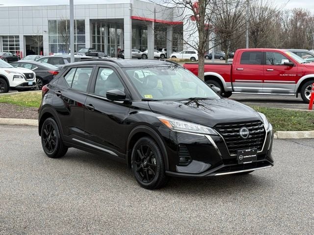 2023 Nissan Kicks SR