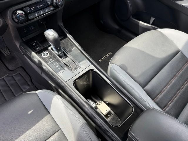 2021 Nissan Kicks SR