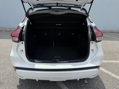 2021 Nissan Kicks SR