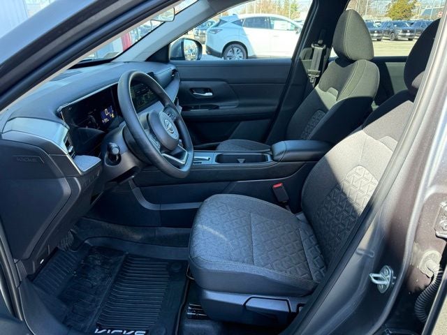 2025 Nissan Kicks SV Prem Pack