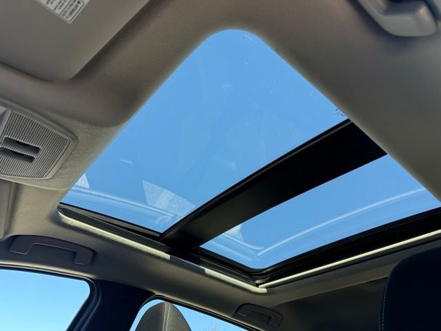 2025 Nissan Kicks SV Prem Pack