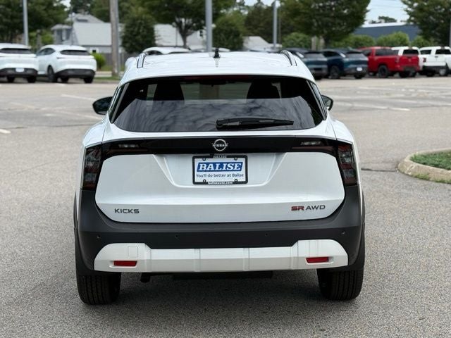 2026 Nissan Kicks SR