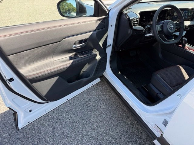 2027 Nissan Kicks SR
