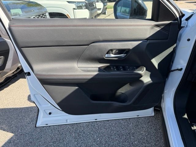 2027 Nissan Kicks SR