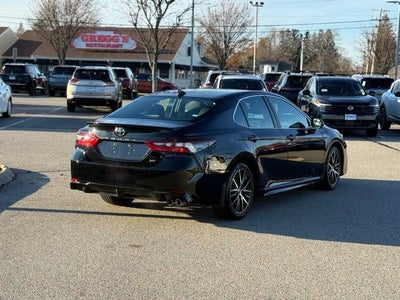 2024 Toyota Camry SE