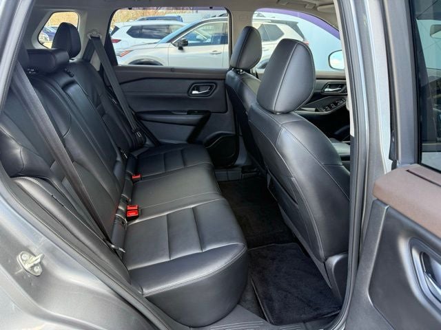 2021 Nissan Rogue SV prem pack