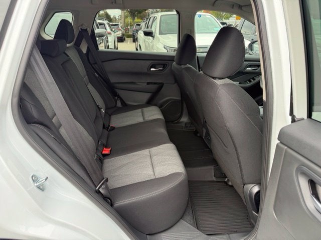 2027 Nissan Rogue SV