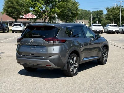 2022 Nissan Rogue SL