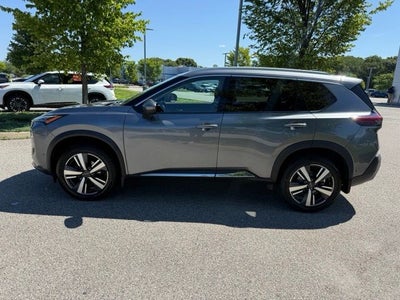 2022 Nissan Rogue SL