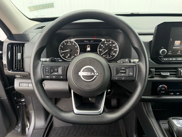 2025 Nissan Pathfinder S