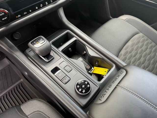 2025 Nissan Pathfinder S