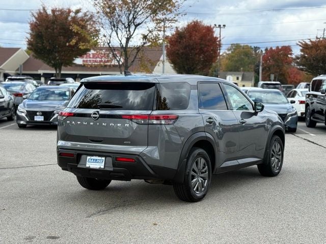 2025 Nissan Pathfinder S