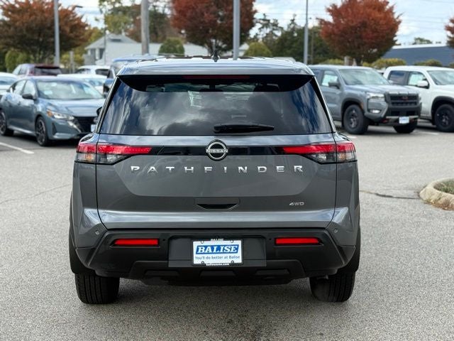 2025 Nissan Pathfinder S