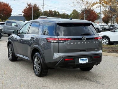 2025 Nissan Pathfinder S