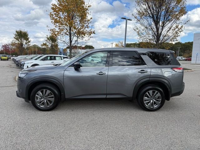 2025 Nissan Pathfinder S