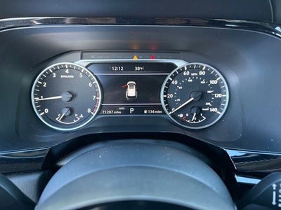 2022 Nissan Pathfinder SV