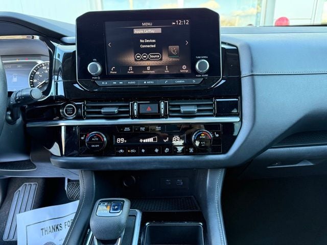 2022 Nissan Pathfinder SV