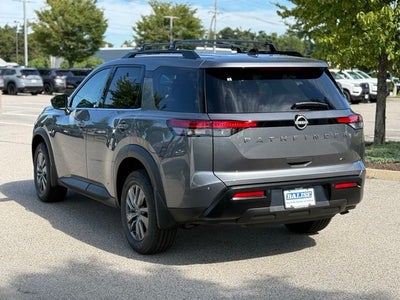 2026 Nissan Pathfinder SV