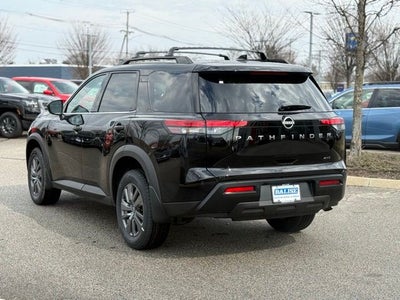2026 Nissan Pathfinder SV