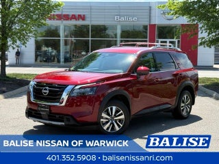 2025 Nissan Pathfinder SL