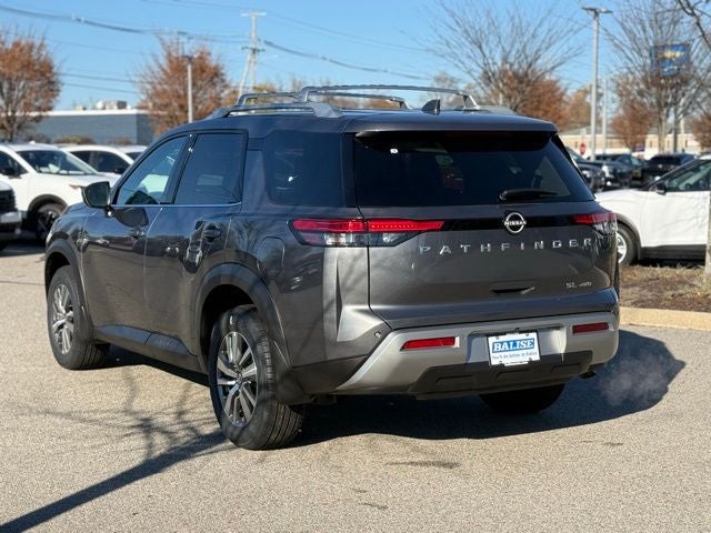 2025 Nissan Pathfinder SL