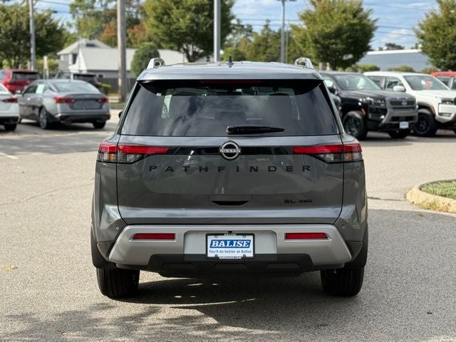 2025 Nissan Pathfinder SL