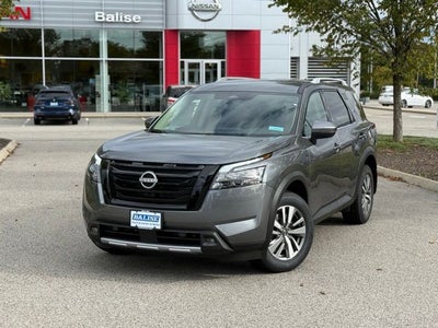 2025 Nissan Pathfinder SL